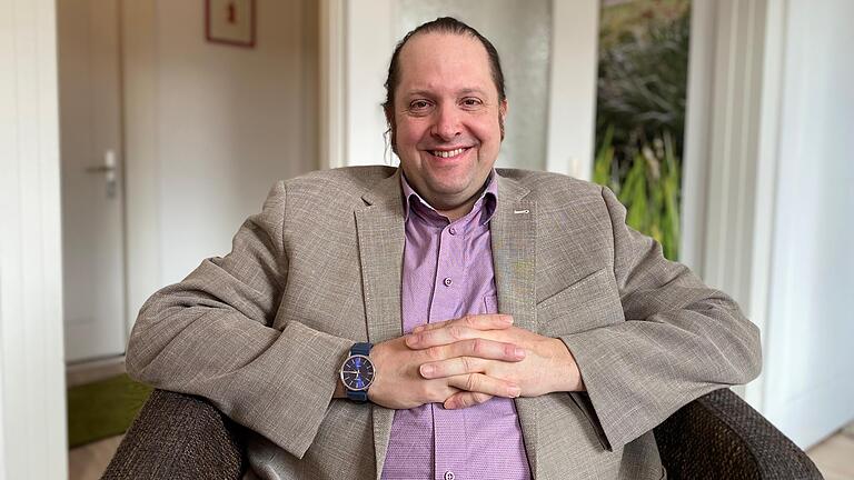 Christian Güra, Kinder- und Jugendlichenpsychotherapeut aus Schweinfurt, gibt Tipps, worauf Eltern und Angehörige beim Beschenken von Kindern achten können. Christian Güra, Kinder- und Jugendlichenpsychotherapeut aus Schweinfurt, gibt Tipps, worauf Eltern und Angehörige beim Beschenken von Kindern achten können.