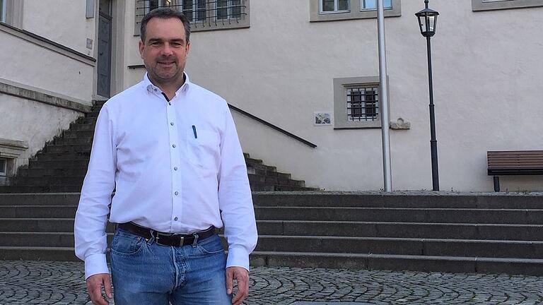 Michael Schnupp setzte sich 2020 in Fladungen gegen drei Mitbewerberinnen und Mitbewerber durch. Michael Schnupp setzte sich 2020 in Fladungen gegen drei Mitbewerberinnen und Mitbewerber durch.