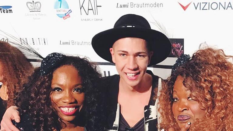 Modeblogger Maximilian Seitz unterwegs auf der Fashion-Week in Berlin.