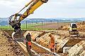 Das Bild zeigt Untersuchungen für die Erdverkabelung der Stromtrasse Südlink, deren Bau im Juli 2023 in Baden-Württemberg begonnen wurde.       -  Das Bild zeigt Untersuchungen für die Erdverkabelung der Stromtrasse Südlink, deren Bau im Juli 2023 in Baden-Württemberg begonnen wurde.