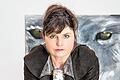 Fotografie Karin Haselsteiner       -  Mit ihrem Kunst- und Musikereignis &bdquo;Sinnesfreuden&ldquo; kommt Barbara Clear nach Gemünden in die Scherenberghalle.