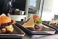 'Hotvolee'-Burger im Kaffeefilter