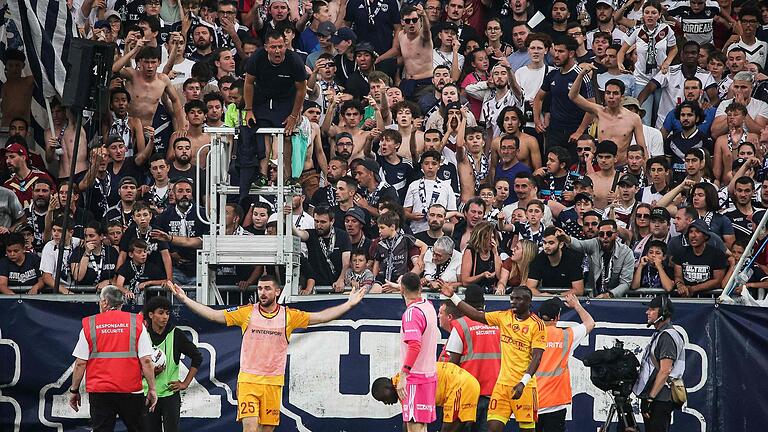 Girondins de Bordeaux - AF Rodez - Girondins de Bordeaux steigt in 3. Liga ab. Girondins de Bordeaux - AF Rodez - Girondins de Bordeaux steigt in 3. Liga ab.