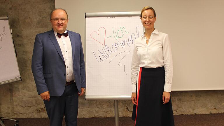 Alexander Schraml und Eva von Vietinghoff-Scheel informieren über rechtliche Vorsorge, Leistungen der Pflegeversicherung und Begleitung von Angehörigen.