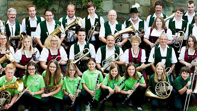 Die Blaskapelle Hofstetten ist ein fester Bestandteil des Dorfes. Über Nachwuchs muss sie sich derzeit keine Sorgen machen. Die Blaskapelle Hofstetten ist ein fester Bestandteil des Dorfes. Über Nachwuchs muss sie sich derzeit keine Sorgen machen.