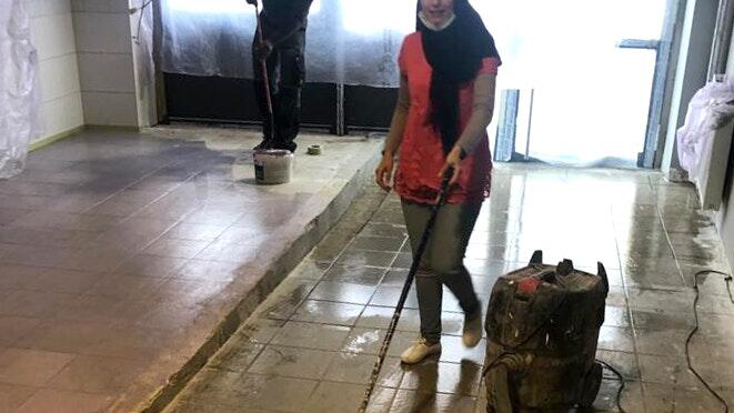 Fast zwei Jahre haben Rawaa und Mohammed geschuftet, um aus der Bäckerei ein Restaurant zu machen. Fast zwei Jahre haben Rawaa und Mohammed geschuftet, um aus der Bäckerei ein Restaurant zu machen.