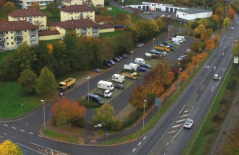 Standort für einen Neubau wäre der direkt an der Westtangente gelegene Parkplatz unterhalb des BKH-Geländes. (Archivfoto) Standort für einen Neubau wäre der direkt an der Westtangente gelegene Parkplatz unterhalb des BKH-Geländes. (Archivfoto)
