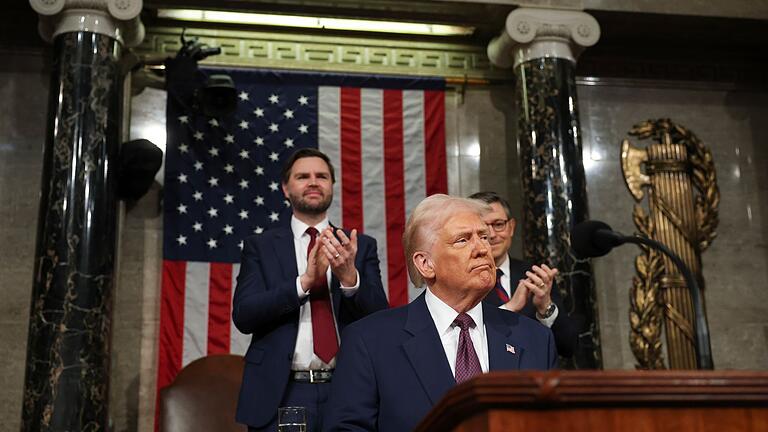 Trump vor US-Kongress       -  Jüngste Aussagen von Donald Trump werden gedeutet, dass der US-Präsident selbst eine Rezession nicht mehr ausschließt. (Archivbild)