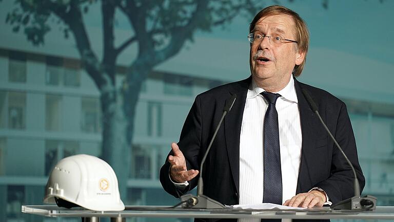 BFV-Präsident Rainer Koch sieht den Amateur-Fußball mit seinen nach dem ersten Lockdown entwickelten Hygienekonzepten gerüstet für zumindest einen Trainingsbetrieb.