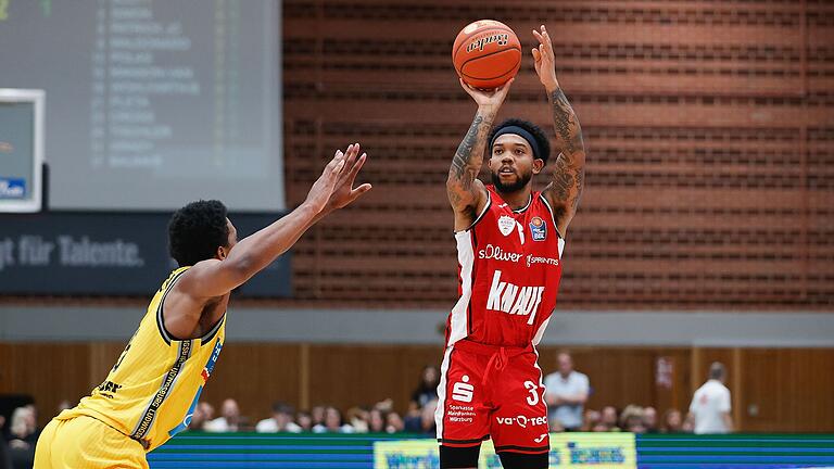 Mike Davis Jr. war mit 20 Zählern der beste Punktesammler der Würzburg Baskets beim Testspiel gegen die MHP Riesen Ludwigsburg. Mike Davis Jr. war mit 20 Zählern der beste Punktesammler der Würzburg Baskets beim Testspiel gegen die MHP Riesen Ludwigsburg.
