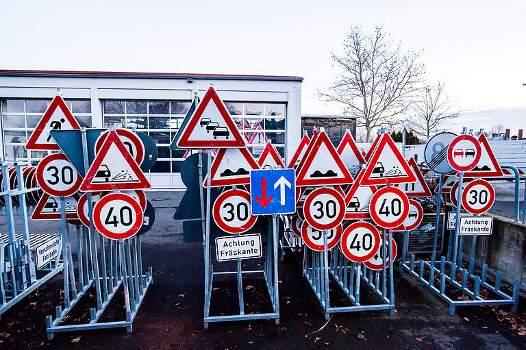 Schilder für alle Fälle. Schilder für alle Fälle.