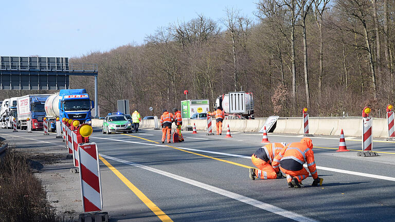 An diesem Donnerstag erfolgte auch die Umlegung der Fahrspuren der A3 in Richtung Nürnberg.