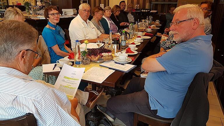 Der Kreisseniorenrat im Austausch mit Mitgliedern und Funktionsträgern.