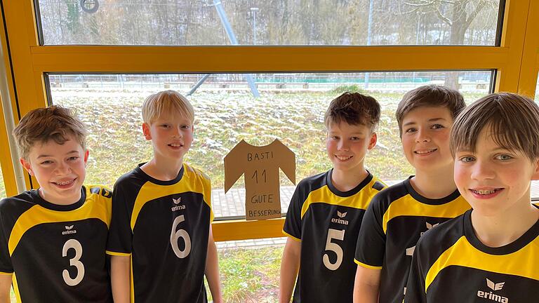 Unser Bild zeigt das Team mit (von links) Justus Schmid, Augustin Möller, Janne Leurer, Nico Weigand sowie Joshua Fietzek. Es fehlt Sebastian Reuter. - Unser Bild zeigt das Hammelburger Team mit (von links) Justus Schmid, Augustin Möller, Janne Leurer, Nico Weigand sowie Joshua Fietzek. Es fehlt Sebastian Reuter. Unser Bild zeigt das Team mit (von links) Justus Schmid, Augustin Möller, Janne Leurer, Nico Weigand sowie Joshua Fietzek. Es fehlt Sebastian Reuter. - Unser Bild zeigt das Hammelburger Team mit (von links) Justus Schmid, Augustin Möller, Janne Leurer, Nico Weigand sowie Joshua Fietzek. Es fehlt Sebastian Reuter.