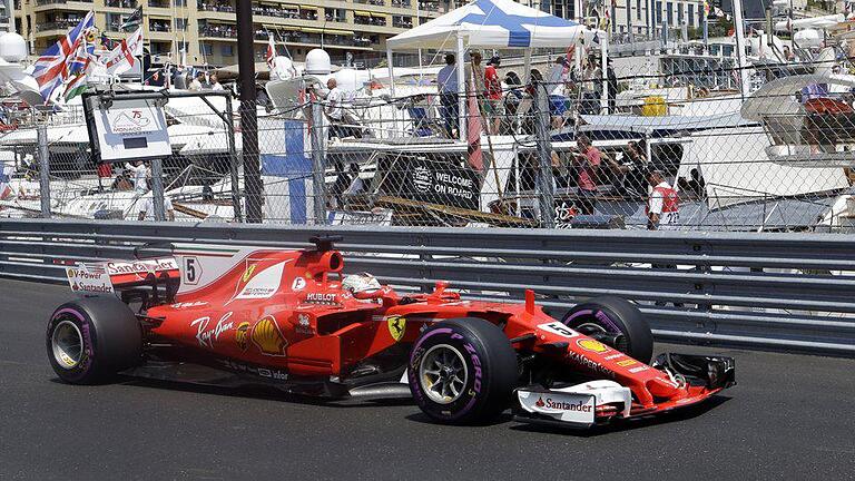 Sebastian Vettel       -  Ferrari-Star Sebastian Vettel fährt in Monaco voll auf Sieg. Foto: Claude Paris