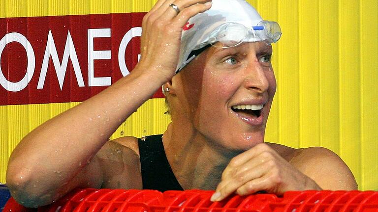 Die deutsche Schwimmerin Annika Lurz vom SV 05 Würzburg jubelt am Mittwoch, 28. März 2007 über Silber bei den Schwimm-Weltmeisterschaften in Melbourne über 200 m Freistil.&nbsp;