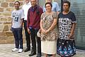 Die evangelische Gemeinde Gerolzhofen hatte Besuch aus dem fernen Papua-Neuguinea. Eine Abordnung aus Logaweng, der Partnerkirche des Dekanats Castell, berichtete über die Arbeit des Senior-Flierls-Seminars. Im Bild (von links) Vikar Russel Zoma, Dekan Günther Klöss-Schuster, Pfarrer William Sugoho, Pfarrer Reiner Apel, Rebecca Kosieng und Rachel Peandi.