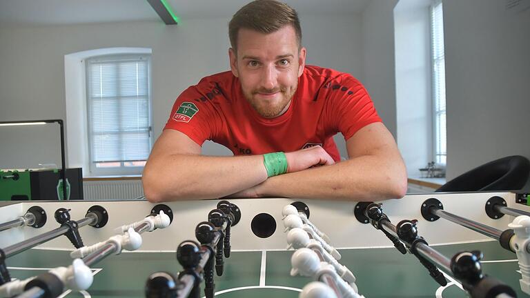 Timo Bart, Tischfußball-Abteilungsleiter der gastgebenden DJK Salz und selbst Spieler in der 1. Bundesliga-Mannschaft der Würzburger Kickers, freut sich auf das große Liga-Finale in Bad Neustadt.&nbsp;