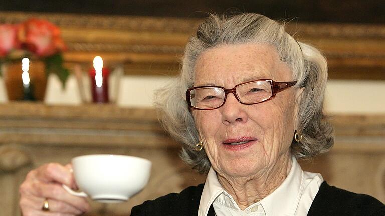 100. Geburtstag von Rosamunde Pilcher       -  Rund 30 Bücher hat Rosamunde Pilcher zeitlebens veröffentlicht.