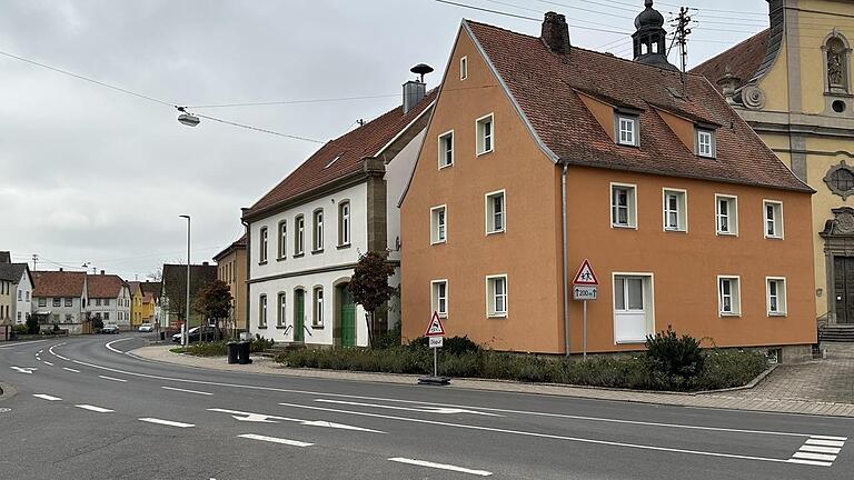 Großwenkheim wendet sich erneuerbaren Energien zu und plant eine Hackschnitzelanlage. Die notwendigen Holzbestände würden für die Versorgung der Ortschaft ausreichen.       -  Großwenkheim wendet sich erneuerbaren Energien zu und plant eine Hackschnitzelanlage. Die notwendigen Holzbestände würden für die Versorgung der Ortschaft ausreichen.