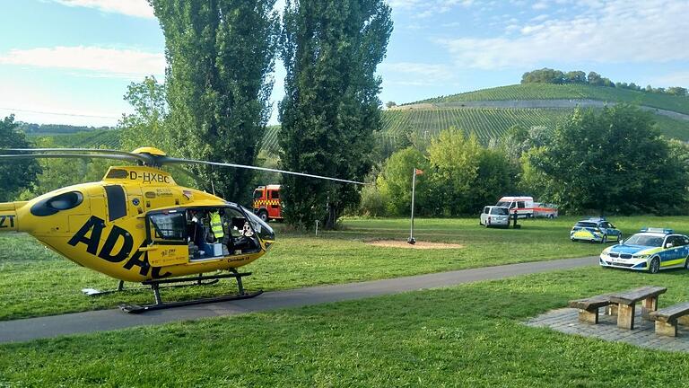 Großeinsatz am Mainufer in der Zellerau: Am Dienstagabend barg die Polizei einen vermissten Fünfjährigen leblos aus dem Main.