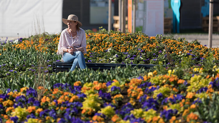 Besuch der Landesgartenschau (LGS) in Würzburg am Eröffnungstag (12.04.18). Bis zum 7. Oktober sind auf dem Gelände am Hubland rund 2000 Attraktionen geplant. Vormittags hielt sich die Besucheranzahl in Grenzen.