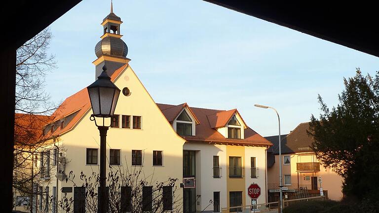 Der Gemeinderat Nüdlingen hat ab Dienstag ein Mitglied weniger: André Iff tritt aus persönlichen Gründen zurück. Wir sprachen mit ihm über seine Beweggründe und den möglichen Nachfolger.Kerstin Väth/Archiv - Der Gemeinderat Nüdlingen hat ab Dienstag ein Mitglied weniger: André Iff tritt aus persönlichen Gründen zurück. Wir sprachen mit ihm über seine Beweggründe und den möglichen Nachfolger.Kerstin Väth/Archiv Der Gemeinderat Nüdlingen hat ab Dienstag ein Mitglied weniger: André Iff tritt aus persönlichen Gründen zurück. Wir sprachen mit ihm über seine Beweggründe und den möglichen Nachfolger.Kerstin Väth/Archiv - Der Gemeinderat Nüdlingen hat ab Dienstag ein Mitglied weniger: André Iff tritt aus persönlichen Gründen zurück. Wir sprachen mit ihm über seine Beweggründe und den möglichen Nachfolger.Kerstin Väth/Archiv