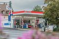 Vorher OMV,&nbsp; jetzt Esso: Blick auf die Tankstelle in der Versbacher Straße in Würzburg.