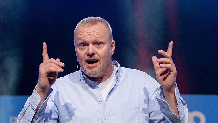 Entertainer Stefan Raab       -  Stefan Raab kommt kurz vor Weihnachten mit einer neuen Samstagabendshow auf den Bildschirm - und hat dann namhafte Konkurrenz. (Archivbild)