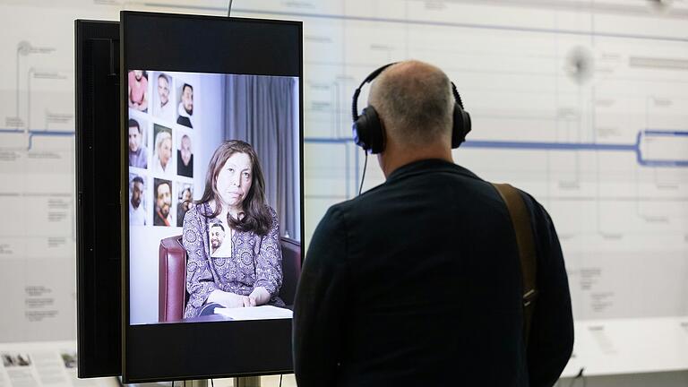 In 'Erinnern heißt verändern – Hanau, 19. Februar 2020' im Würzburger Kulturspeicher kommen auch Hinterbliebene zu Wort. In 'Erinnern heißt verändern – Hanau, 19. Februar 2020' im Würzburger Kulturspeicher kommen auch Hinterbliebene zu Wort.