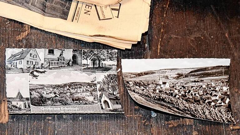 . . ., und zwei schwarz-weiße Postkarten mit alten Ortsansichten von Erlenbach. . . ., und zwei schwarz-weiße Postkarten mit alten Ortsansichten von Erlenbach.