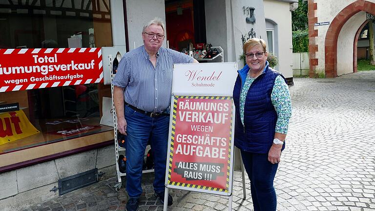 Peter und Martina Wendel schließen ihr Schuhhaus in Karlstadt und gehen in Rente.