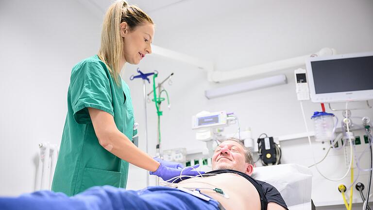 Blick in die Notaufnahme: für viele Patientinnen und Patienten die erste Anlaufstelle in der Klinik Kitzinger Land. Blick in die Notaufnahme: für viele Patientinnen und Patienten die erste Anlaufstelle in der Klinik Kitzinger Land.