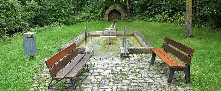 Schön gestaltet ist die Anlage in Hüttenheim.