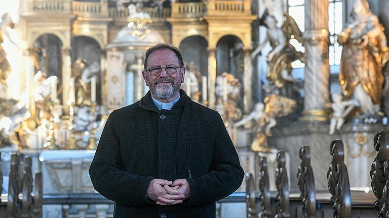 Er setzt sich seit vielen Jahren für die Sanierung des Käppele ein: Pfarrer Josef Treutlein, Rektor und Diözesan-Wallfahrtsseelsorger am Käppele. Er setzt sich seit vielen Jahren für die Sanierung des Käppele ein: Pfarrer Josef Treutlein, Rektor und Diözesan-Wallfahrtsseelsorger am Käppele.