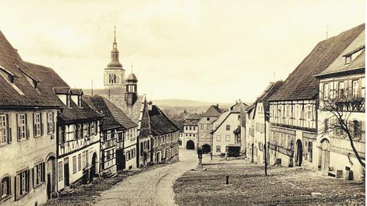 Ein malerisches Motiv, früher wie heute: Der Königsberger Salzmarkt gehört zu den bekanntesten Stadtbildern weit und breit. Ein malerisches Motiv, früher wie heute: Der Königsberger Salzmarkt gehört zu den bekanntesten Stadtbildern weit und breit.