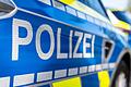 Symbolbild - Blaulicht       -  Insgesamt fünfmal hat die Polizei den 20-Jährigen ohne Führerschein erwischt. (Symbolbild)