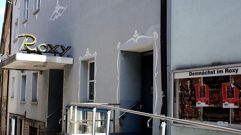 Warum die Ferien nicht für einen Kinobesuch nutzen? Das Roxy in Kitzingen ist eines von drei Kinos in der näheren Umgebung. Warum die Ferien nicht für einen Kinobesuch nutzen? Das Roxy in Kitzingen ist eines von drei Kinos in der näheren Umgebung.