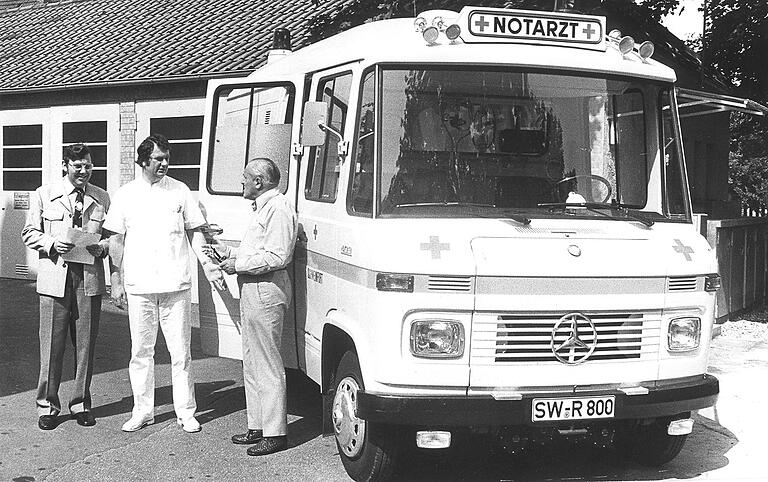 Als erster Mediziner im Notfalleinsatz  in Schweinfurt bekam Dr. Otto Reichert in den 1970er-Jahren auch einen ersten Notarztwagen.