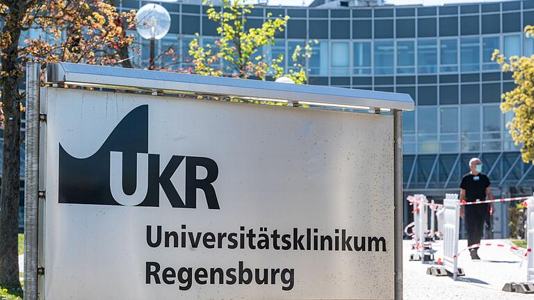 Servicekräfte an Unikliniken streiken erneut       -  Für die Servicekräfte des Universitätsklinikums Regensburg wurde eine Tarifeinigung erzielt (Archivbild).