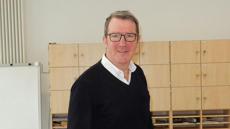 Peter Nossol (59) ist Leiter der katholischen Grund- und Mittelschule Vinzentinum in Würzburg.
