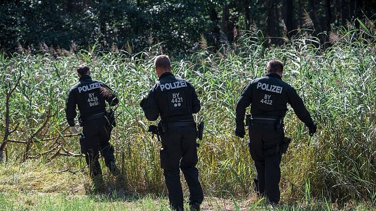 Suchmaßnahmen im Fall einer in Oberfranken vermissten 33-Jährigen       -  Mehrere Suchaktionen nach der 33-Jährigen blieben im vergangenen Jahr ohne Erfolg. (Archivbild)