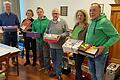 Bei der Übergabe der Weihnachtspäckchen an St. Egidio in Würzburg. Die Initiatorin der Aktion war Mitarbeiterin Anja Cam (2. von rechts) von der Tagespflege Nolte in Hausen.