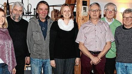 Eine leicht veränderte Vorstandschaft führt den Heimatgeschichtlichen Arbeitskreis Ebelsbach die nächsten zwei Jahre. Sonja Horn, Walter Martin, Jürgen Seidel, Julia Martin, Roland Mayer, Sigbert Mantel und Alfred Eisenacher (von links) leiten die Geschickt der historisch Interessierten.