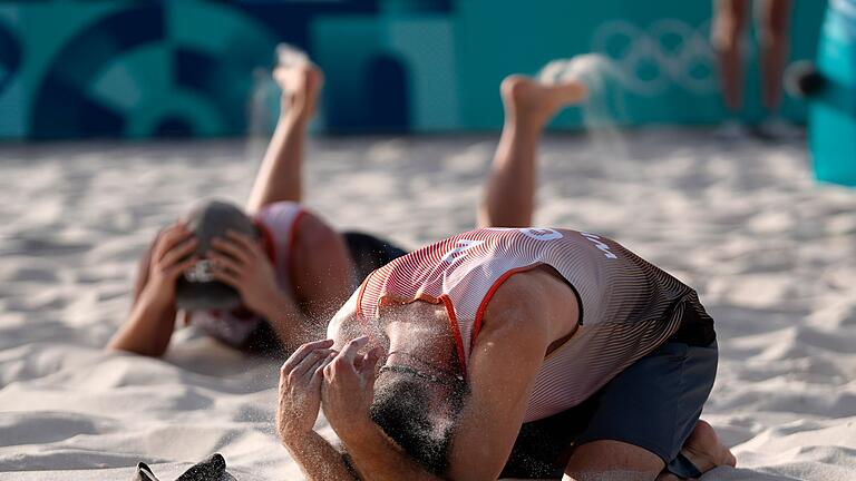 Paris 2024 - Beachvolleyball       -  Nach vielen vierten Plätzen geht es jetzt ins Finale.