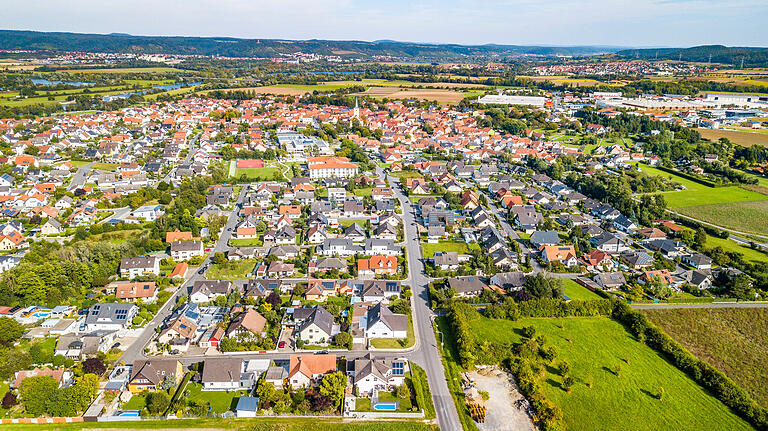 Etwa 4000 neue Grundsteuerbescheide muss Knetzgau bis Jahresende erstellen, doch noch immer haben nicht alle Immobilienbesitzer ihre Angaben hierzu geliefert.