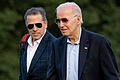 Andrew Harnik, dpa, Hunter Joe Biden.jpg       -  US-Präsident Joe Biden und sein Problem-Sohn Hunter (links).