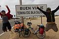 Annika Wachter und Roberto Gallegos Ricci Anfang Mai 2016 in Mexiko, an der Grenze zwischen den Bundesstaaten Baja California und Baja California Sur (USA).