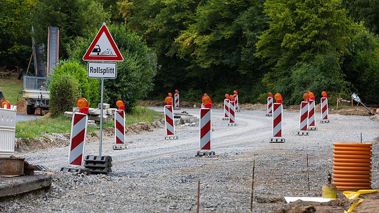 Länert als geplant bleibt die Staatsstraße 2294 von Versbach nach Rimpar eine Baustelle.&nbsp;