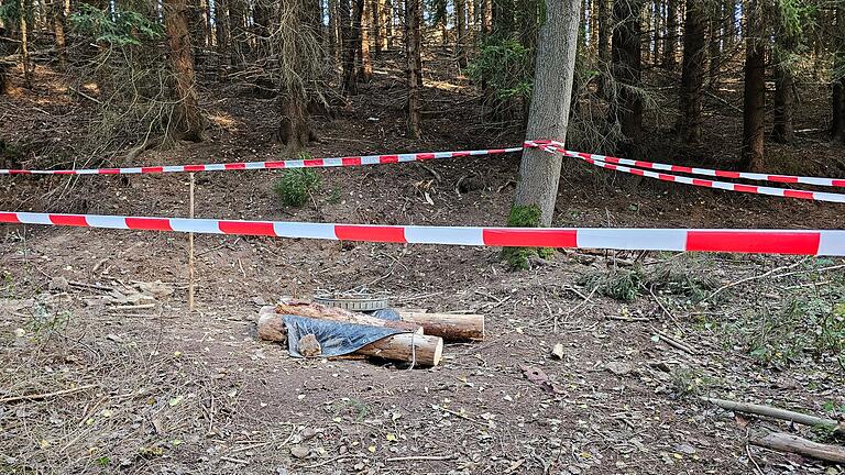 Mann in altem Bergwerk vermisst       -  Im Zusammengang mit der Suche nach einem Mann wurde ein selbstgebauter Zylinder untersucht (Foto aktuell).